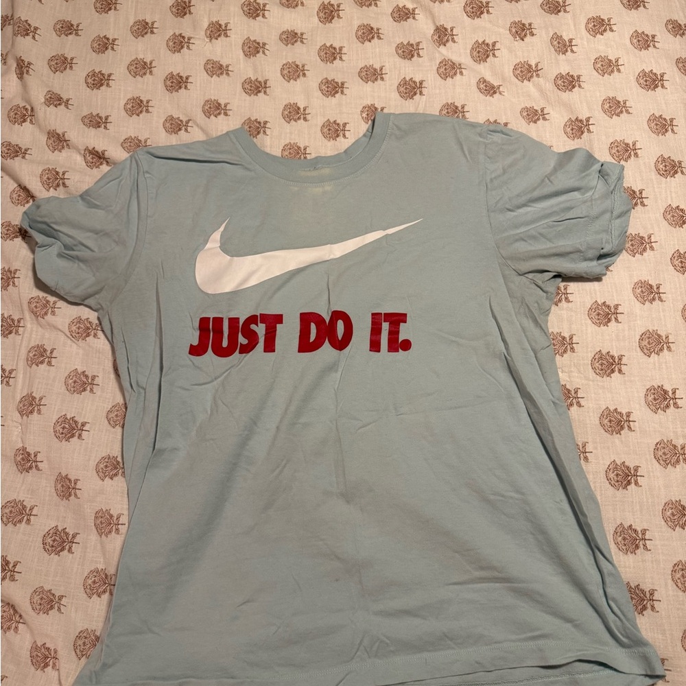 Nike Graphic Tee